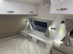 2025 Supreme 1560_C_K1e3_S Territory Hybrid 15'6