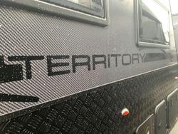 2025 Supreme 1560_C_K1e3_S Territory Hybrid 15'6