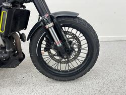 2021 HUSQVARNA SVARTPILEN 401 SILVER