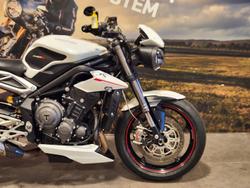 2018 Triumph Street Triple R 765 Street Triple White
