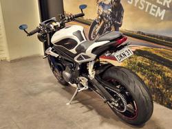 2018 Triumph Street Triple R 765 Street Triple White