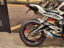 2018 Triumph Street Triple R 765 Street Triple White