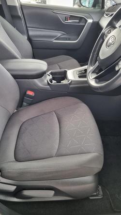 2020 Toyota
RAV4 GXL