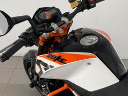 2014 KTM 690 Duke R Duke White
