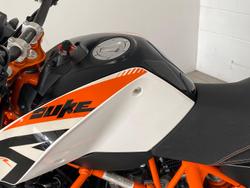 2014 KTM 690 Duke R Duke White