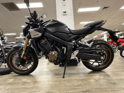 2025 Honda CB650R E-Clutch CB Black