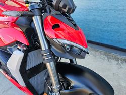 2024 DUCATI STREETFIGHTER V2 Red