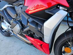 2024 DUCATI STREETFIGHTER V2 Red