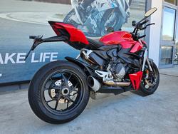 2024 DUCATI STREETFIGHTER V2 Red