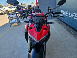 2024 DUCATI STREETFIGHTER V2 Red