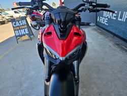 2024 DUCATI STREETFIGHTER V2 Red