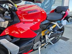 2024 DUCATI STREETFIGHTER V2 Red