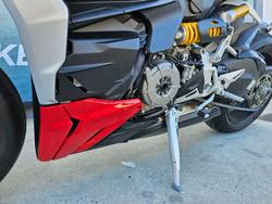 2024 DUCATI STREETFIGHTER V2 Red