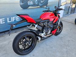 2024 DUCATI STREETFIGHTER V2 Red