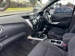 2015 Nissan Navara ST D23 4X4 Dual Range Cosmic Black
