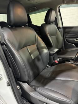 2022 Mitsubishi Triton GSR MR MY22 4X4 Dual Range White Diamond with Black Roof