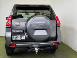 2017 Toyota
                Landcruiser Prado GX