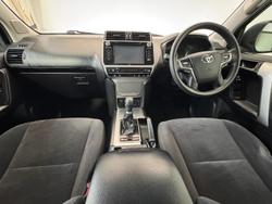 2017 Toyota
                Landcruiser Prado GX