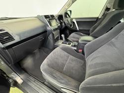 2017 Toyota
                Landcruiser Prado GX