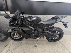 2025 Yamaha YZF-R1 BLACK