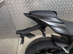 2025 Yamaha YZF-R1 BLACK