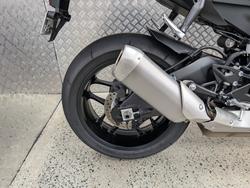 2025 Yamaha YZF-R1 BLACK