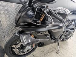 2025 Yamaha YZF-R1 BLACK