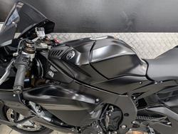 2025 Yamaha YZF-R1 BLACK