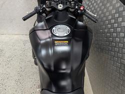 2025 Yamaha YZF-R1 BLACK