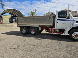 2004 Sterling 7500 White
