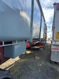 2005 Moore Tipper Grey