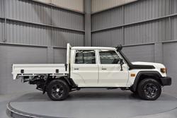 2025 Toyota
Landcruiser GXL