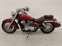 2005 Honda VT750C SHADOW Red