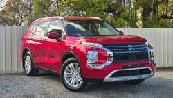 2022 Mitsubishi Outlander LS