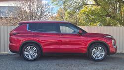 2022 Mitsubishi Outlander LS