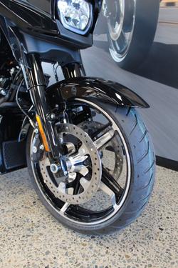 2025 Harley-davidson FLHX STREET GLIDE (117) 1