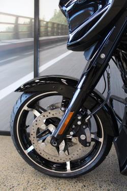 2025 Harley-davidson FLHX STREET GLIDE (117) 1
