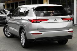 2025 Mitsubishi Outlander ES ZM MY24 Sterling Silver