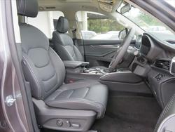 2023 LDV
D90 Executive