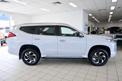 2025 Mitsubishi Pajero Sport GLS