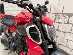 2024 Ducati Diavel V4 Diavel Red