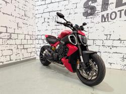 2024 Ducati Diavel V4 Diavel Red