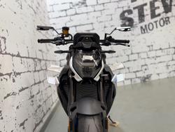 2025 BMW M 1000 R M 1000