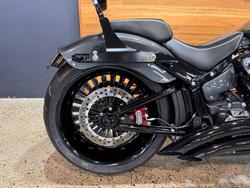 2018 Harley-davidson FXBR BREAKOUT Black