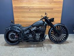 Harley-Davidson FXBR Breakout