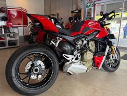 2021 Ducati Streetfighter V4 S Streetfighter Red