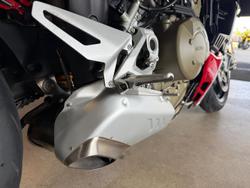 2021 Ducati Streetfighter V4 S Streetfighter Red
