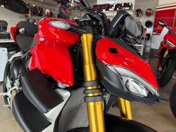 2021 Ducati Streetfighter V4 S Streetfighter Red