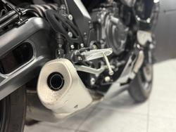 2022 Yamaha YZF-R7LA Black