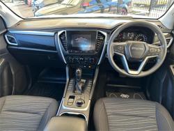 2022 Isuzu
MU-X LS-M